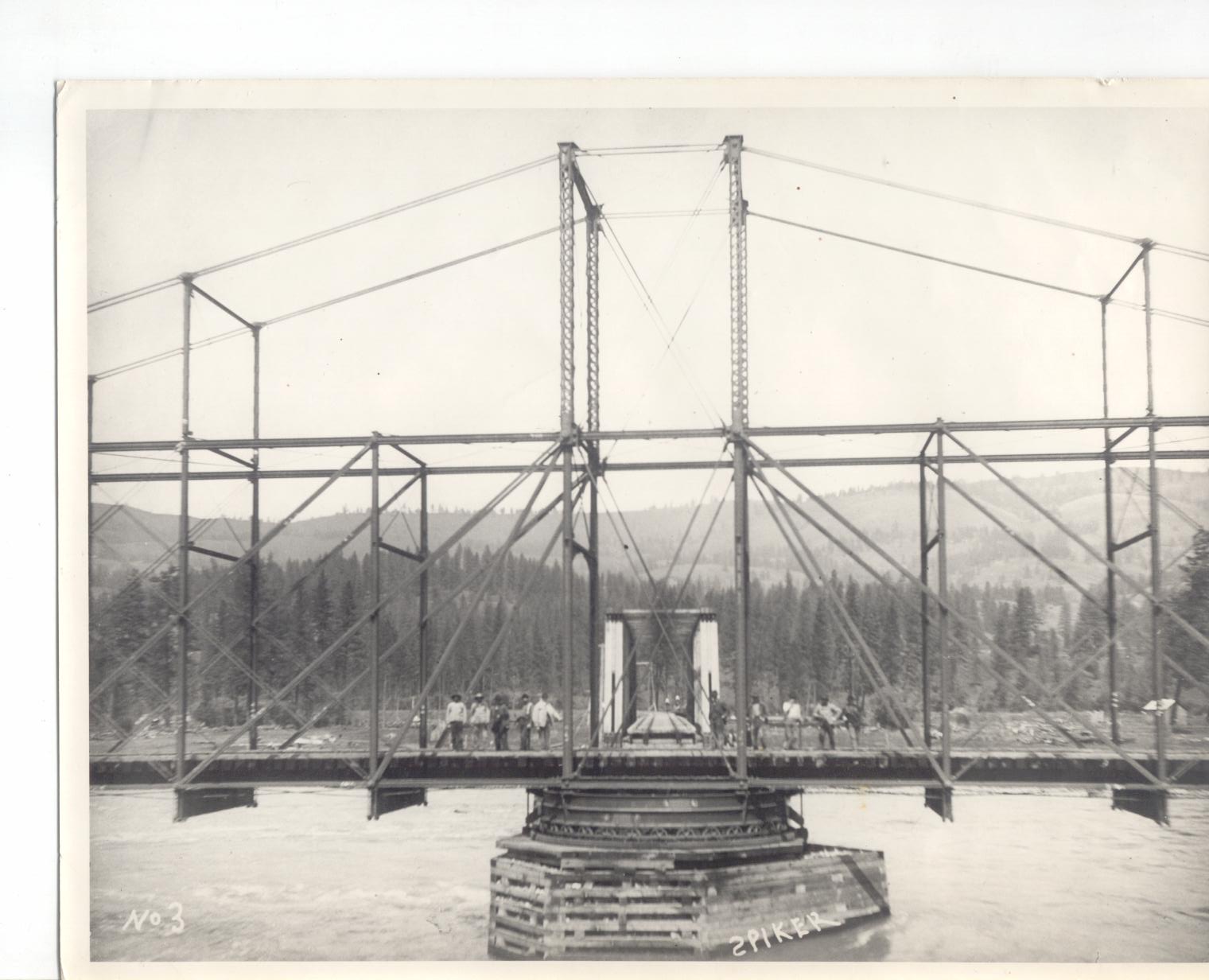 1898 - The Railroad arrives - Swinging bridge